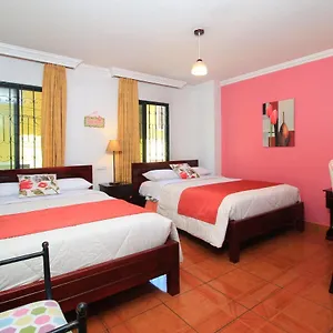  Hostel La Rosario