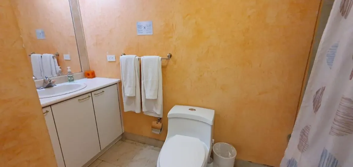 Bluezone Apartments Quito