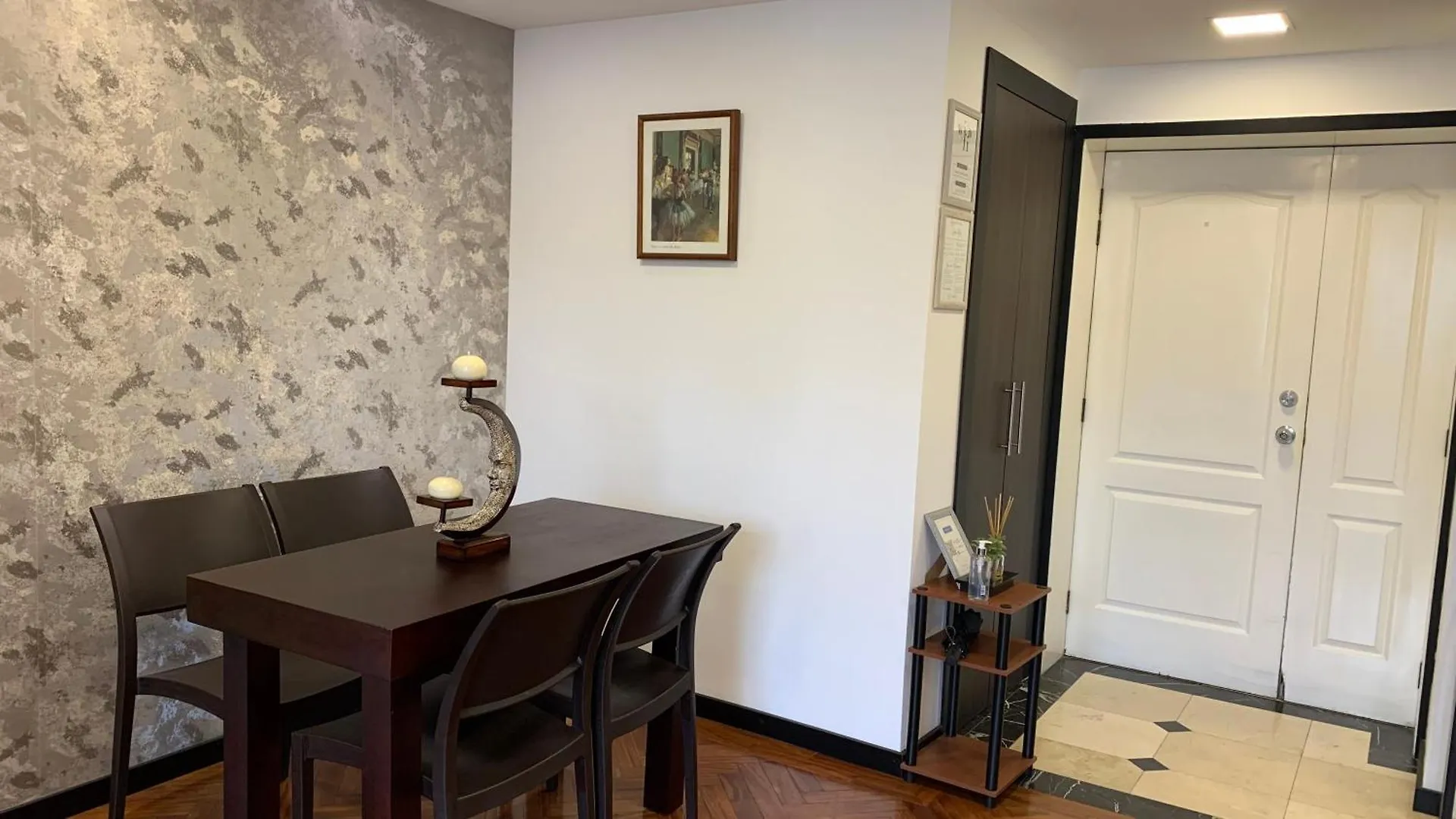 Bluezone Apartments Quito