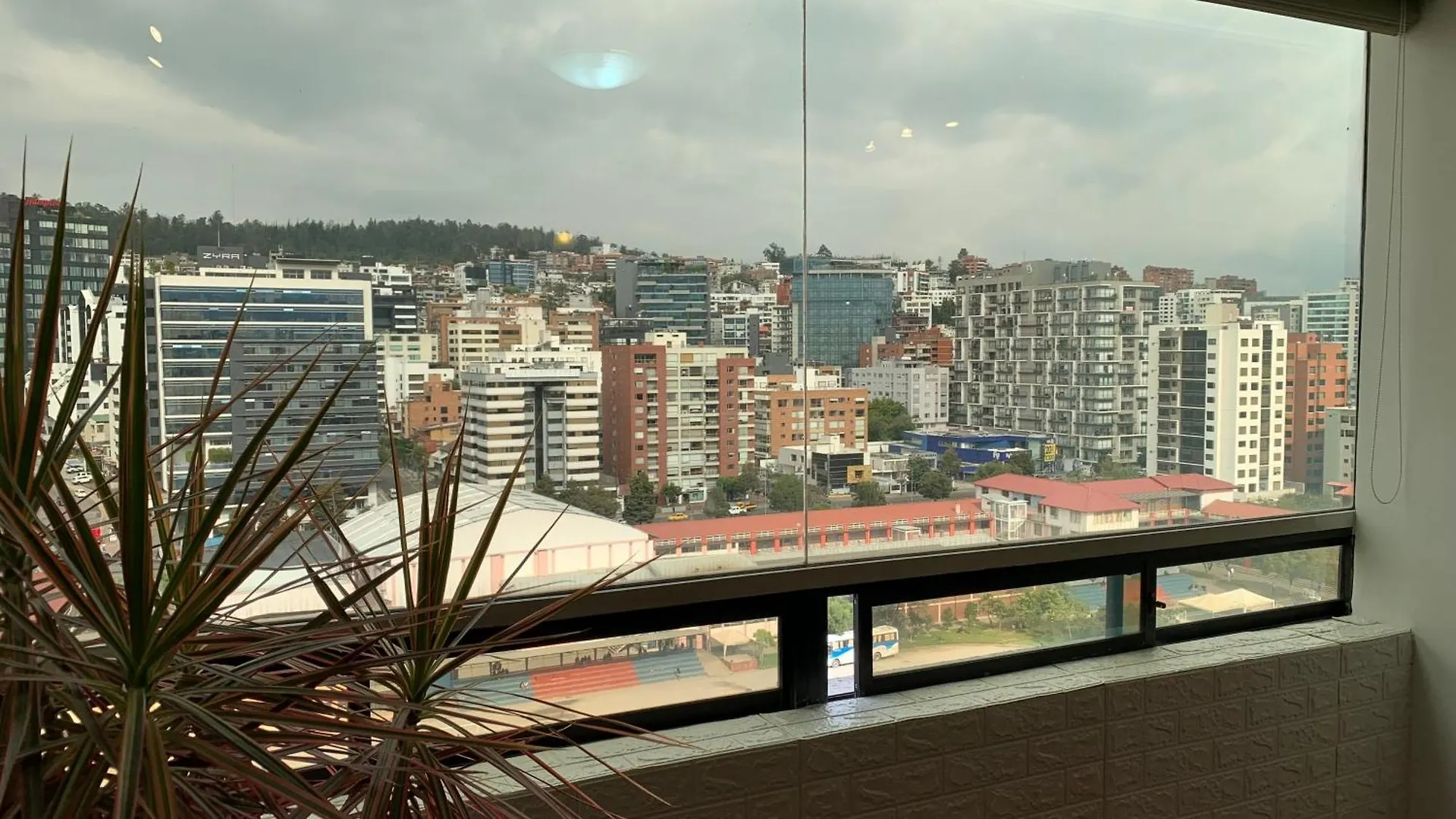 Bluezone Apartments Quito