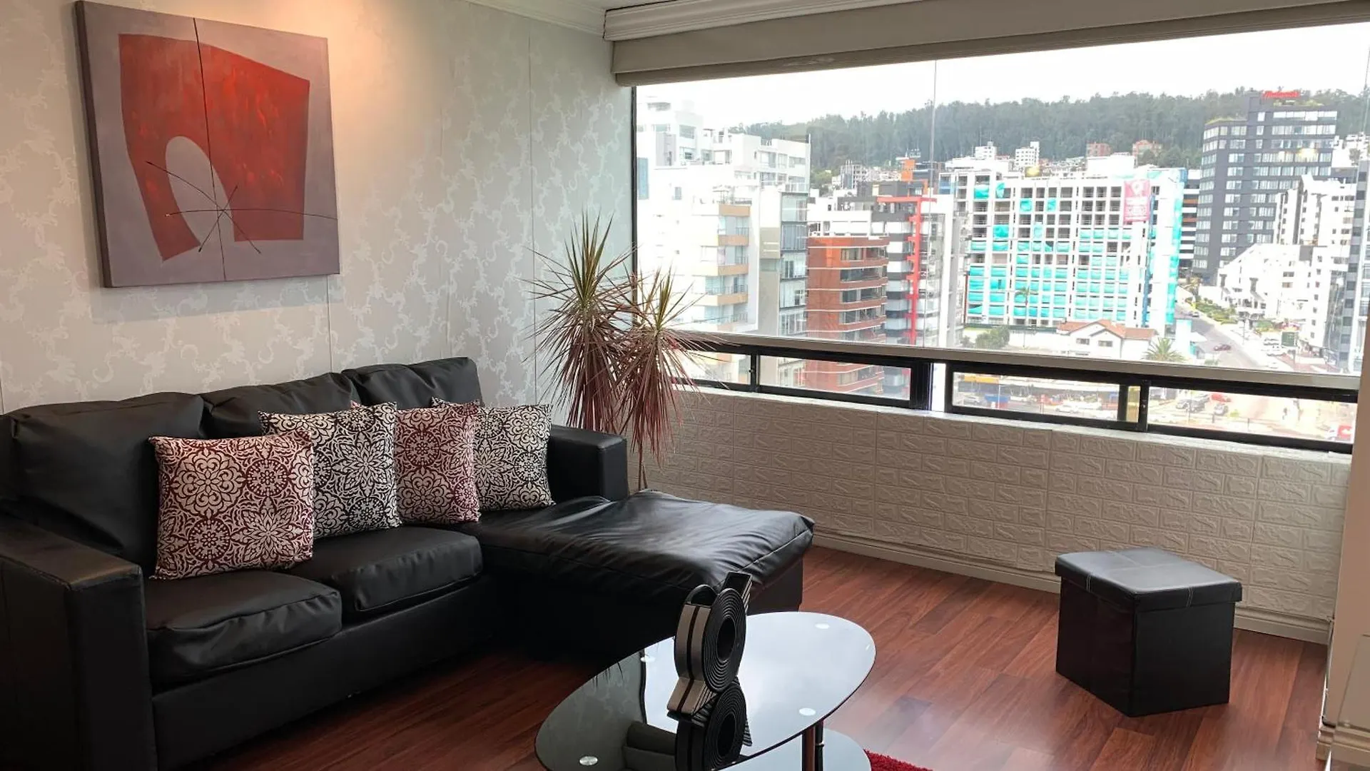 Bluezone Apartments Quito