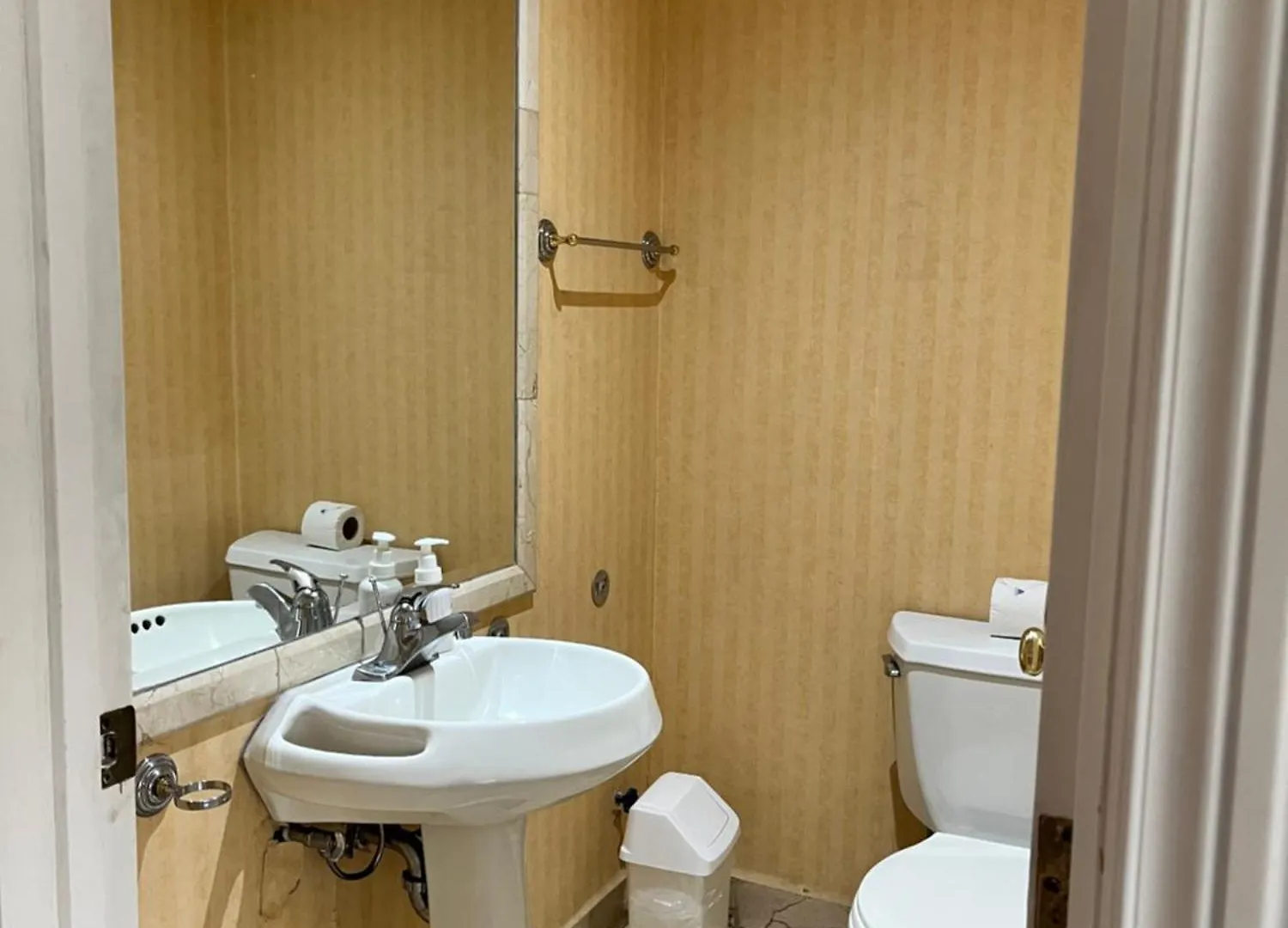 Bluezone Apartments Quito