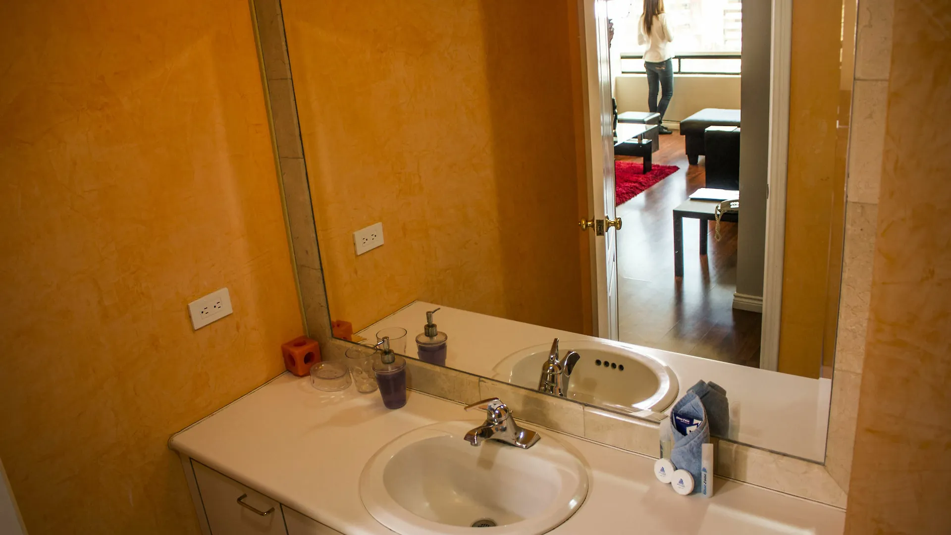 Bluezone Apartments Quito Ecuador