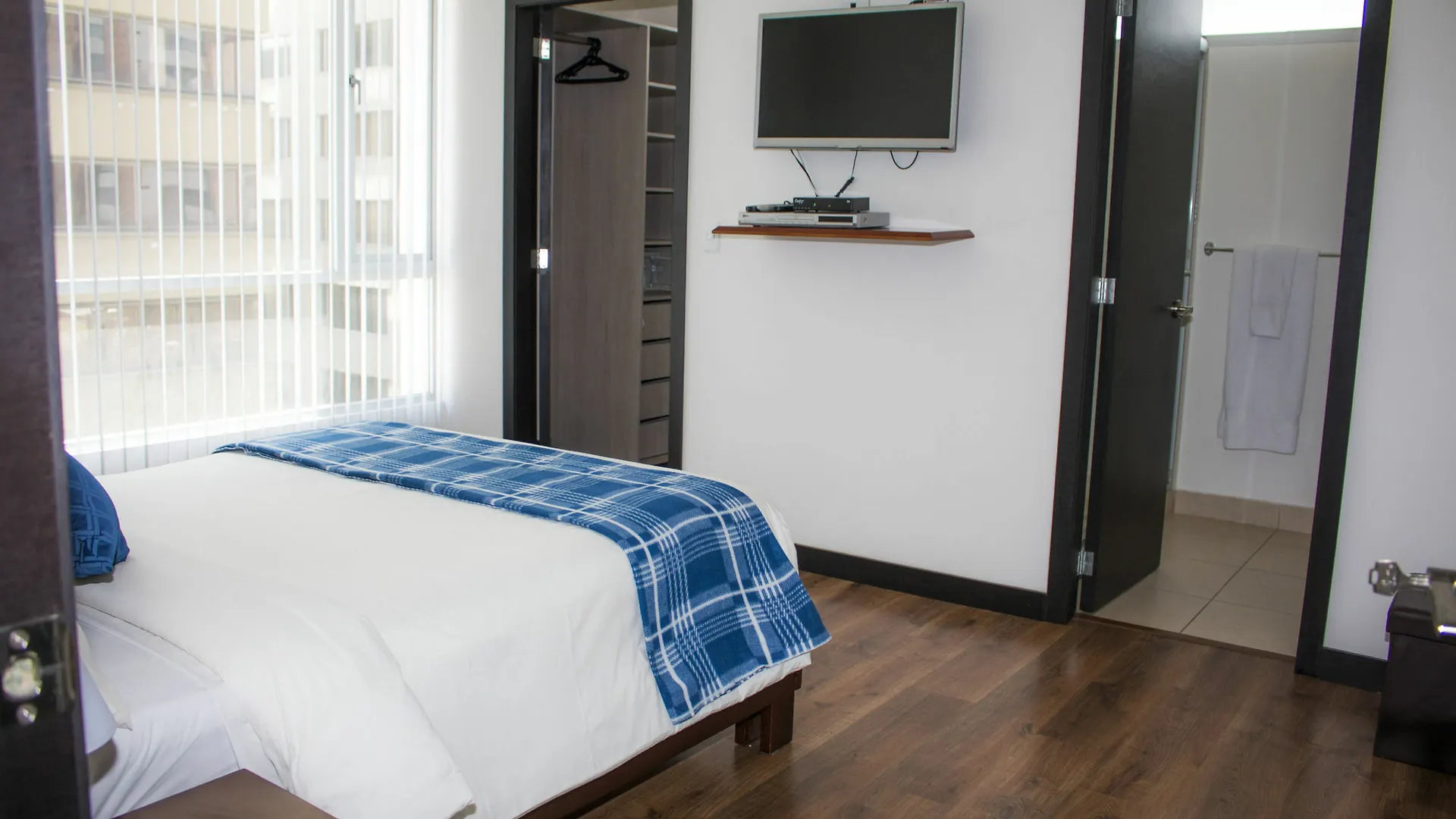 Bluezone Apartments Quito
